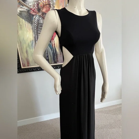 BCBGMAXAZRIA Angelinah Contrast Cutout Gown – Size 2 - Picture 8 of 15